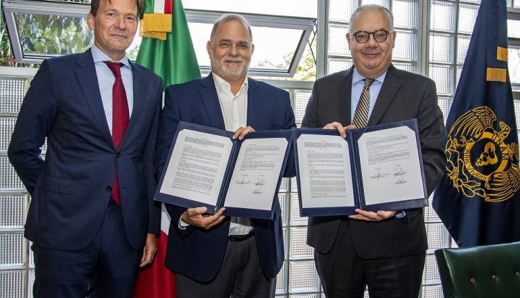 Buscan mejorar la calidad académica y científica en México Merck y la UNAM firman “Plan Maestro de Colaboración”