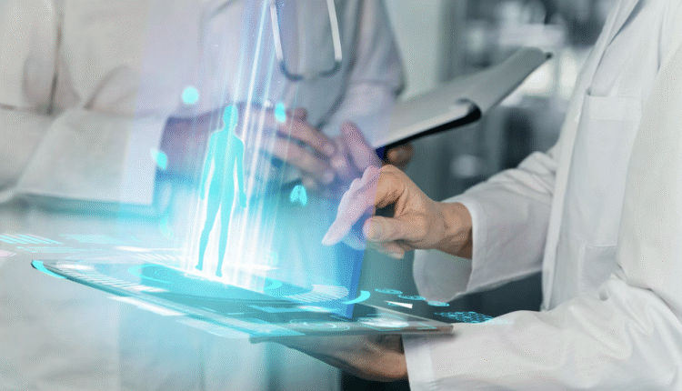 Presenta LLYC herramientas digitales e IA para mejorar el journey de los pacientes