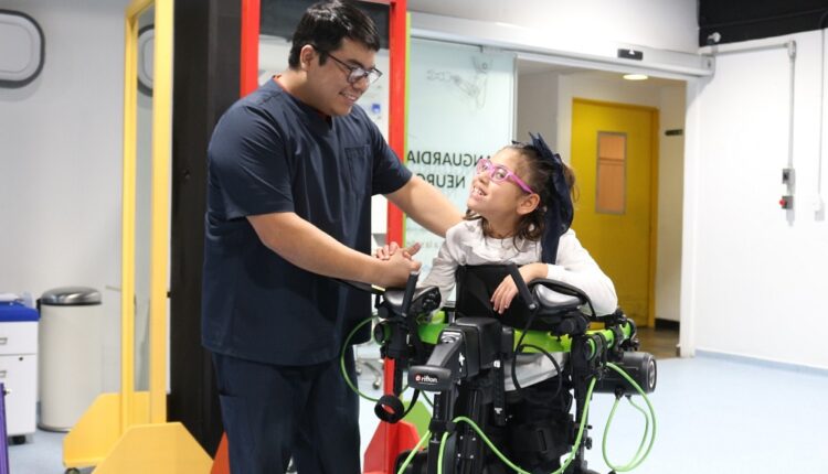 Gobierno de Japón dona equipo de rehabilitación infantil a APAC para niñas y niños con parálisis cerebral