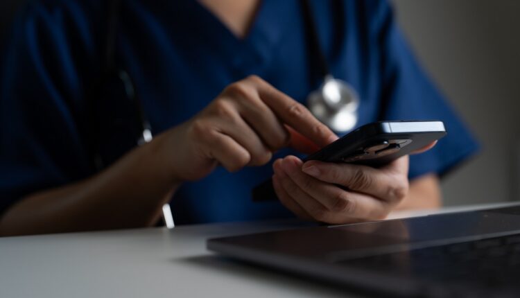 Presentan el estudio “Médic@ Digital en Latinoamérica 2026” en la Academia Nacional de Medicina